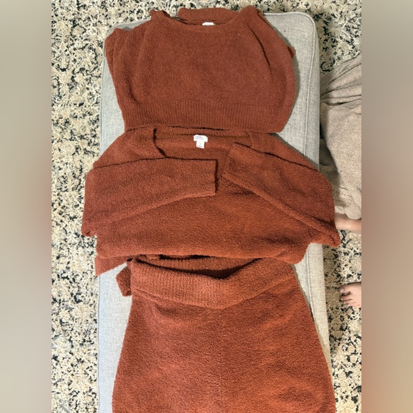 Stars Above Barefoot Dreams Dupe Pajama Set - Picture 9 of 13